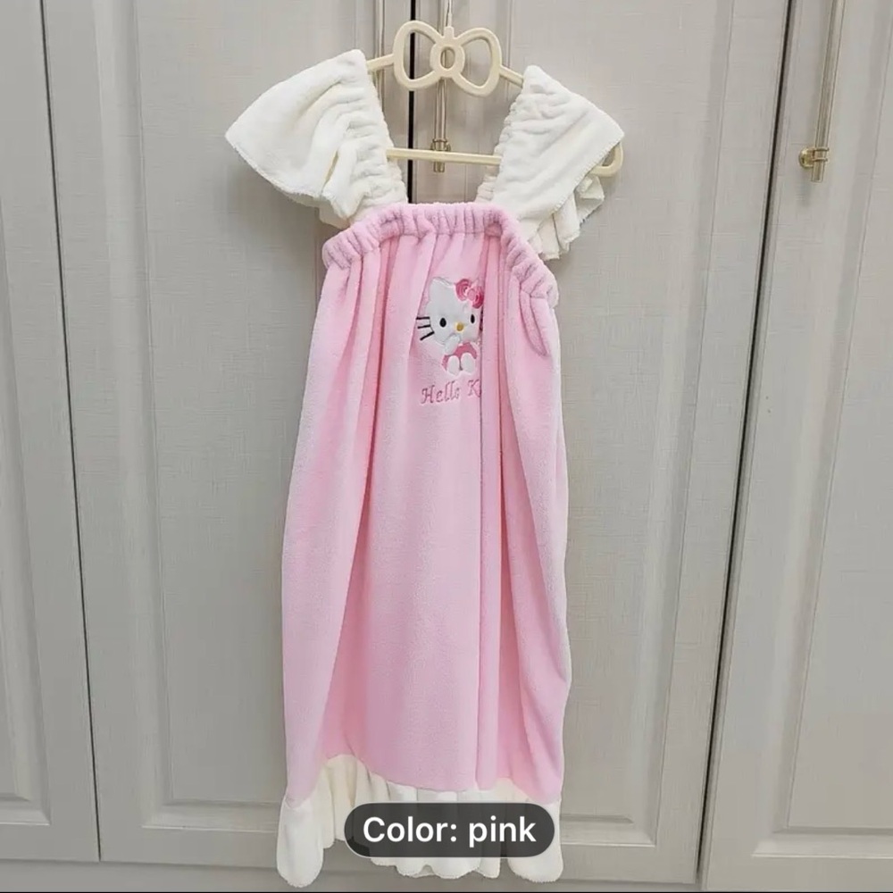 Hello Kitty Pink and White 3 piece towel set - Picture 6 of 6